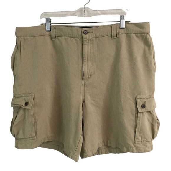 Vintage Big Dogs Resortwear tan cargo shorts  40 - Picture 1 of 8